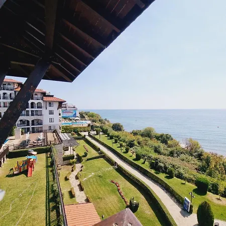 ホテル Monastery 1 Complex First Line